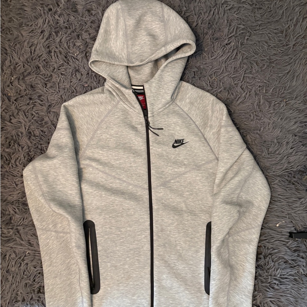 Gray Nike Tech fleece